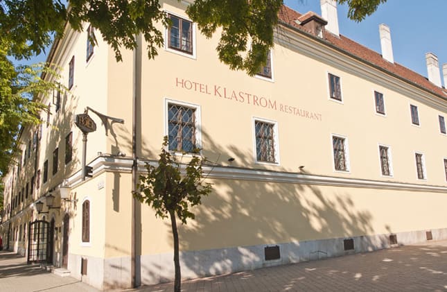 hotel_klastrom